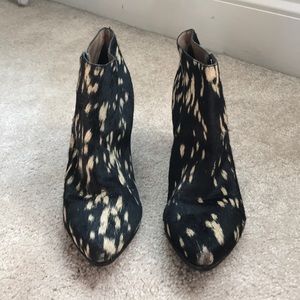 Spotted calf hair ankle booties